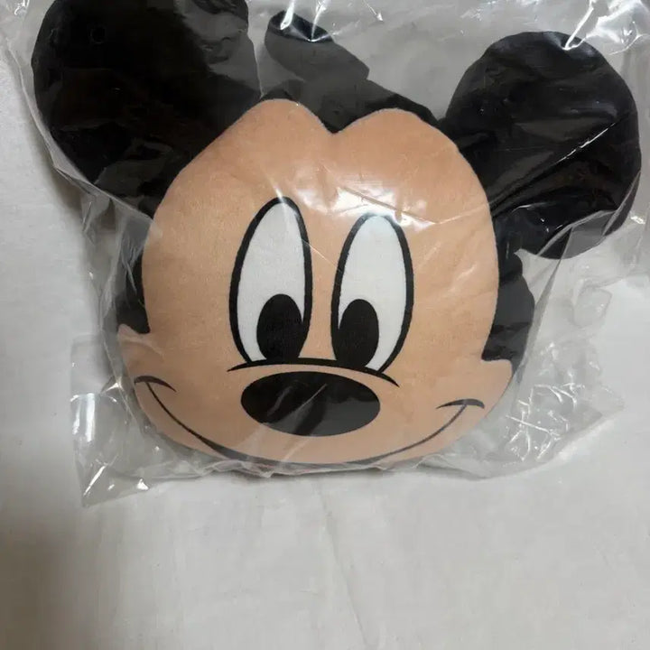 [BUNJANG] Mickey Mouse Face Neck Pillow New / 미키마우스 목배개 새상품