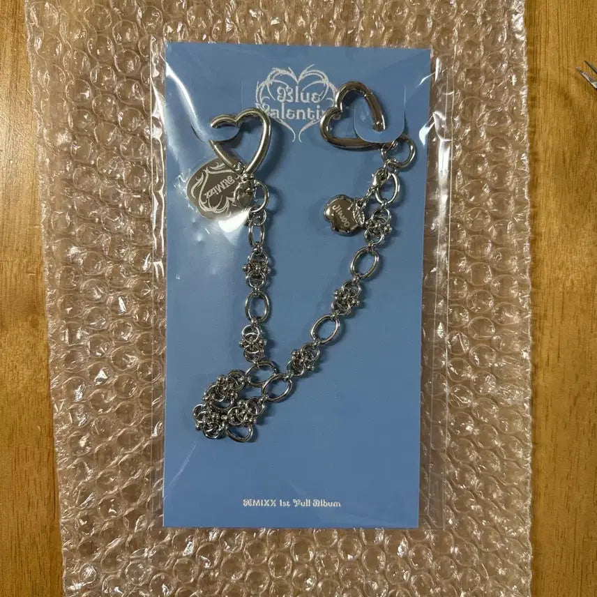 [BUNJANG] NMIXX Blue Valentine Popup MD Mini Chain Strap (Jiwoo) / 엔믹스 Blue Valentine 팝업 MD 미니 체인 스트랩(지우)