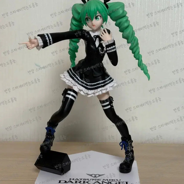 [BUNJANG] Hatsune Miku Dark Angel Figure (Defective) / (하자o)(박스x)하츠네 미쿠 다크엔젤 피규어