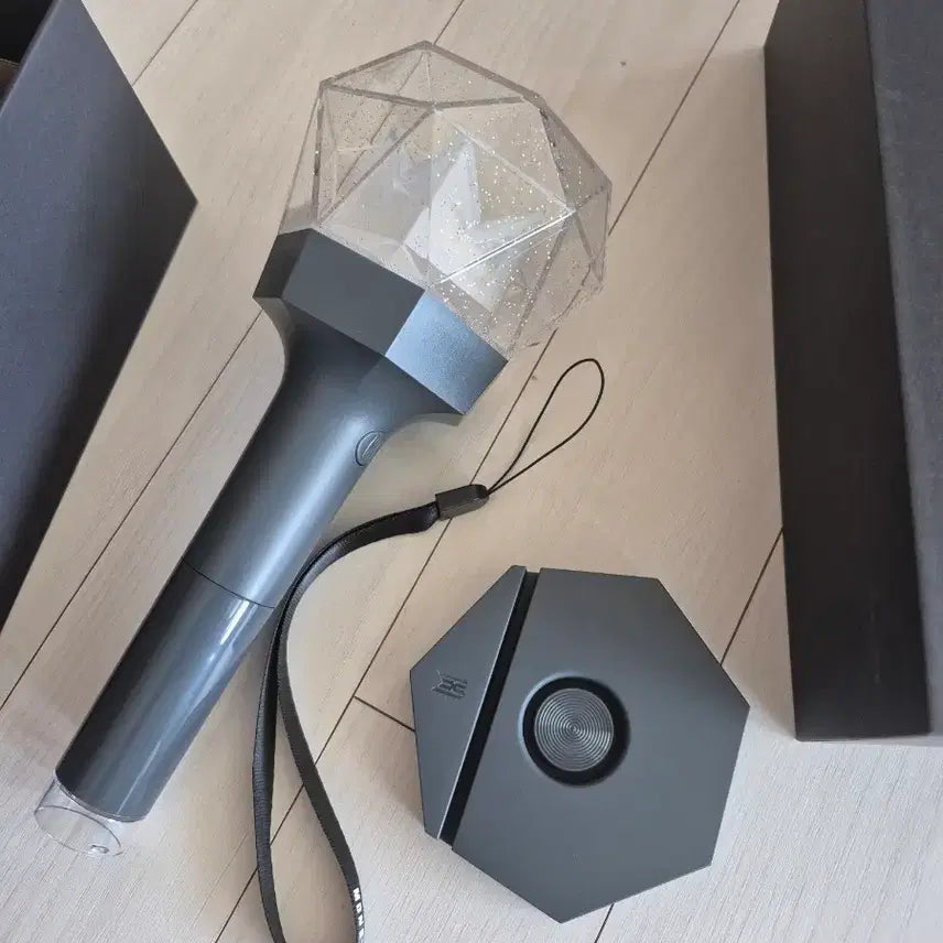 [BUNJANG] MONSTA X Monbebe Bong 2nd Generation Lightstick / 몬스타엑스 몬베베봉 2세대 응원봉 배송비포함