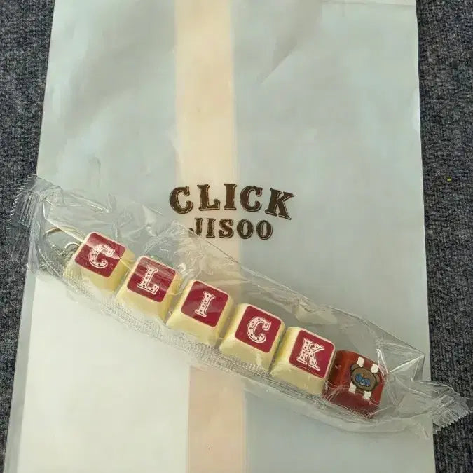 [BUNJANG] BLACKPINK JISOO CLICK Popup Keycap Keyring / 지수 클릭 팝업 키캡 키링 양도 블랙핑크 BLACKPINK JISOO