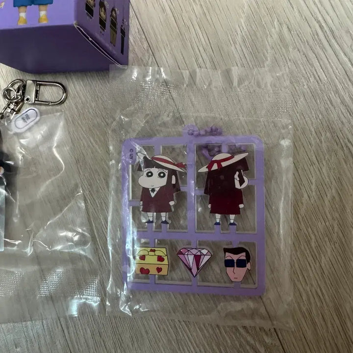 [BUNJANG] Shin-chan Suji &amp; Black Bear Keyring Bundle Set / 짱구 수지+흑곰 키링
