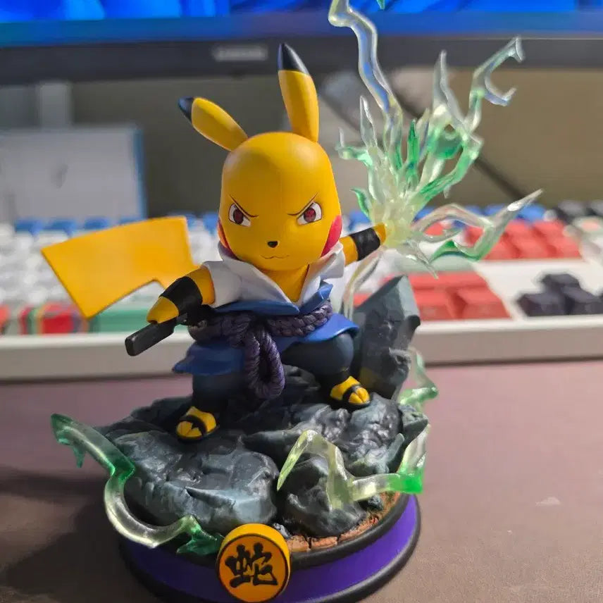 [BUNJANG] Surge Studio Pikachu Naruto Sasuke Figure / surge studio 피카츄 나루토 사스케 피규어