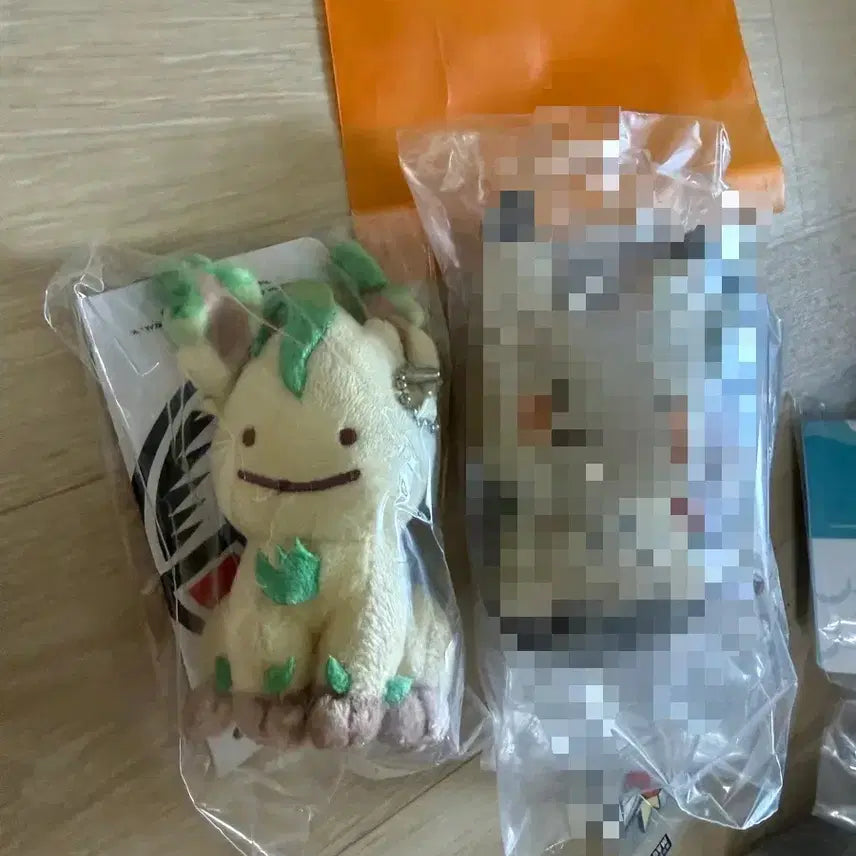 [BUNJANG] Leafeon Transform Ditto Charm / 리피아 변신메타몽 키링