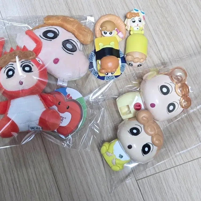 [BUNJANG] Crayon Shin-chan Nene-chan Doll &amp; Gacha Bundle Set / 짱구는 못말려 짱아 인형, 제일복권 e상, 가챠  일괄판매