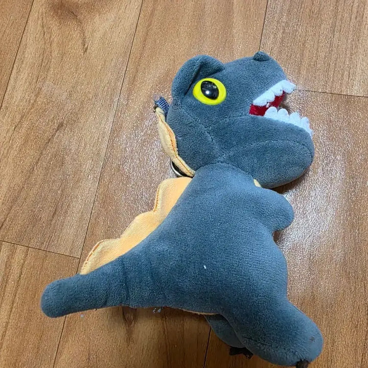 [BUNJANG] Gray Dinosaur Plush Keychain / 회색 공룡 봉제인형 키링 열쇠고리