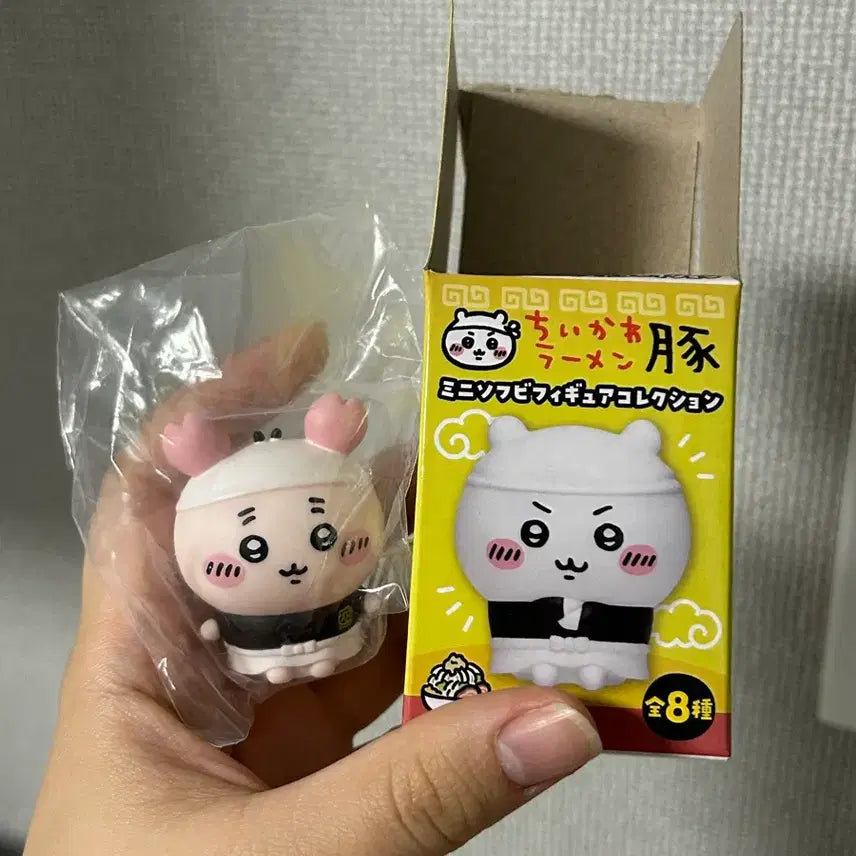 [BUNJANG] Chiikawa Ramen Sofubi Doll Hachiware / 카니 먼작귀 치이카와 라멘 가챠 소프비 스시 인형 하치와레