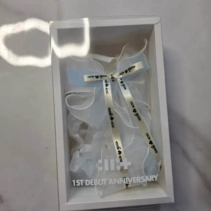 [BUNJANG] ILLIT 1st Anniversary Support Lightstick Ribbon / 아일릿 1주년 역조공 응원봉 리본