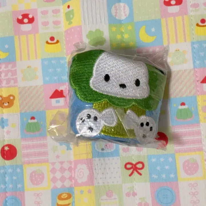 [BUNJANG] Sanrio Pochacco Embroidered Chouchou Random / 포차코 자수 차우치 산리오 랜덤