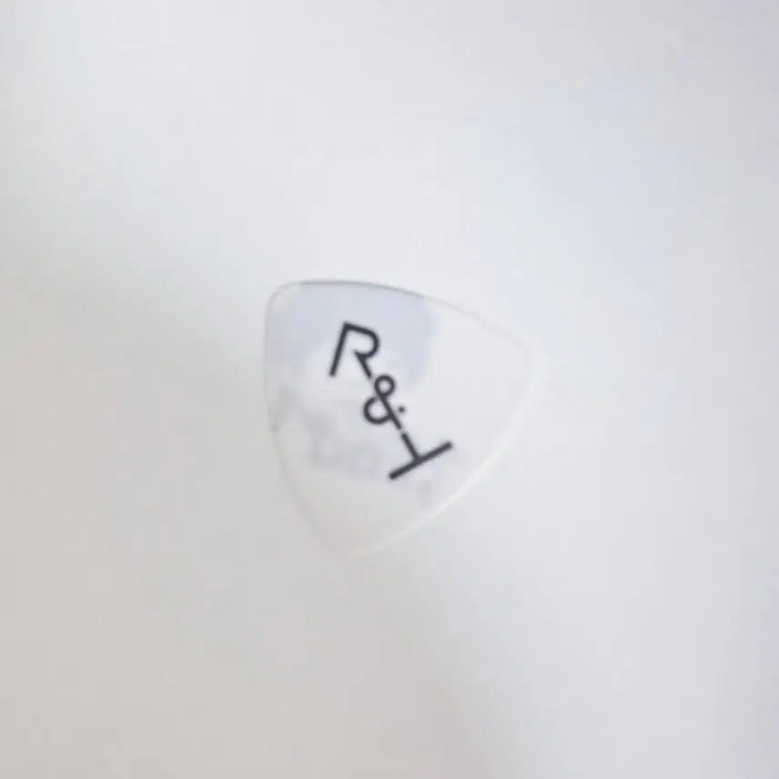 [BUNJANG] Roy Kim Signed Guitar Pick / 로이킴 사인 기타 피크