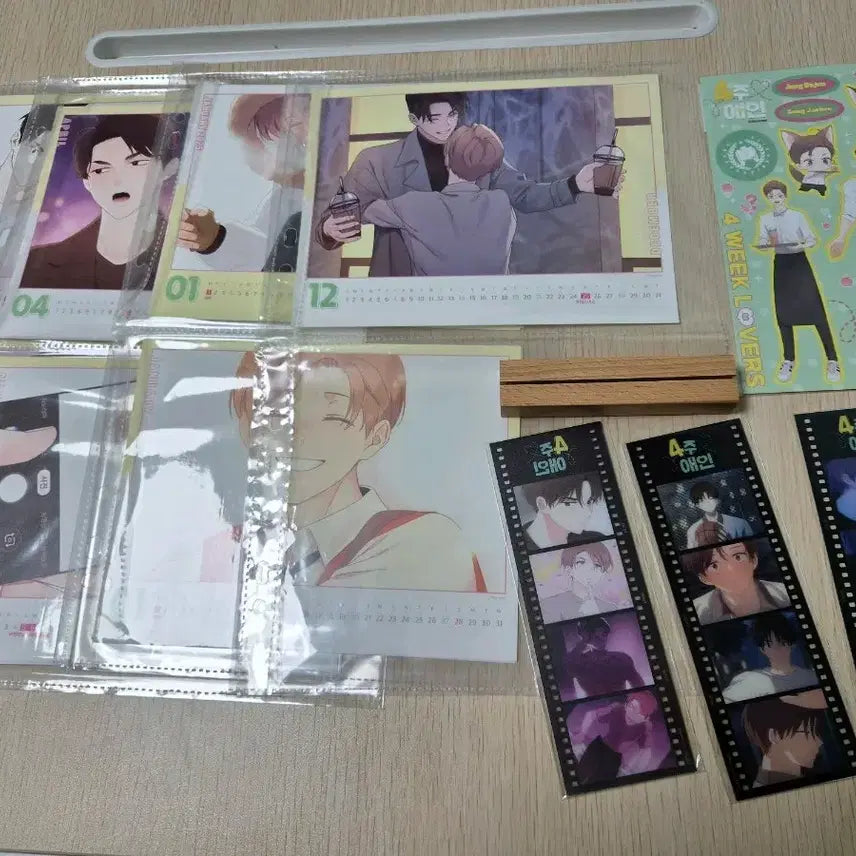 [BUNJANG] 4 Week Lover Calendar Postcard Set with Sticker / 4주 애인 캘린더 엽서 네컷 3종   스티커 1장 일괄