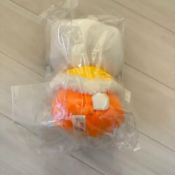 [BUNJANG] Sanrio Hello Kitty Classic Winter Doll / 산리오 헬로키티 고전 겨울 인형