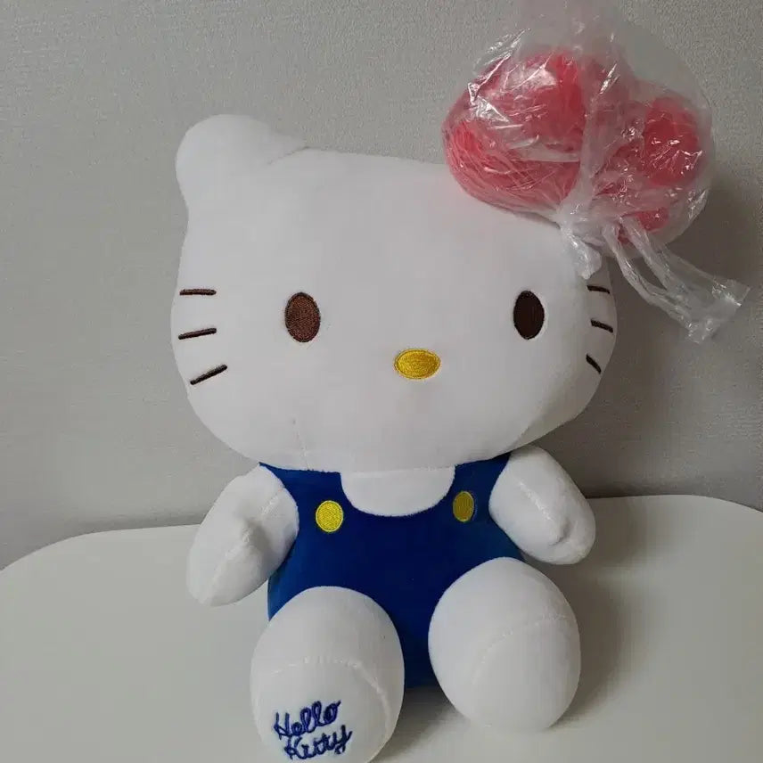 [BUNJANG] Sanrio Hello Kitty Medium Plush / 산리오 키티 중형 인형
