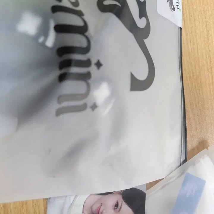 [BUNJANG] RESCENE Remini Photocard, Wonie Name Tag, Wonie POB Bundle Set / 리센느 팝업 레미니+원이 명찰+원이 특전