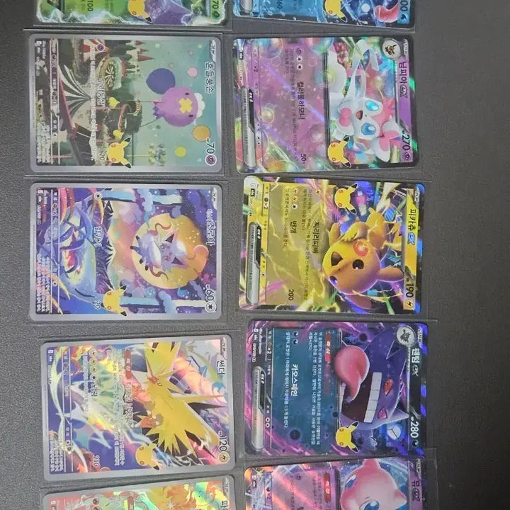 [BUNJANG] Pokemon 30th Anniversary Card Bundle Set / 포켓몬 30주년 카드(피카츄 17종+개굴닌자 sar)