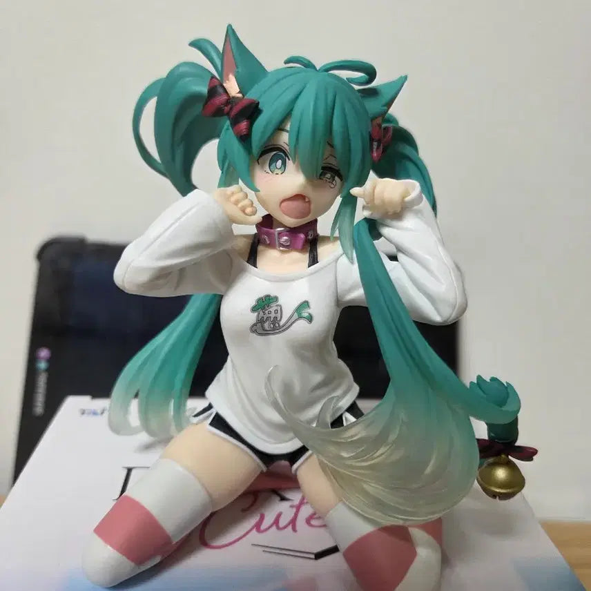 [BUNJANG] Hatsune Miku Nekko Mimi Cat Ear Beanie / 미쿠 네코미미