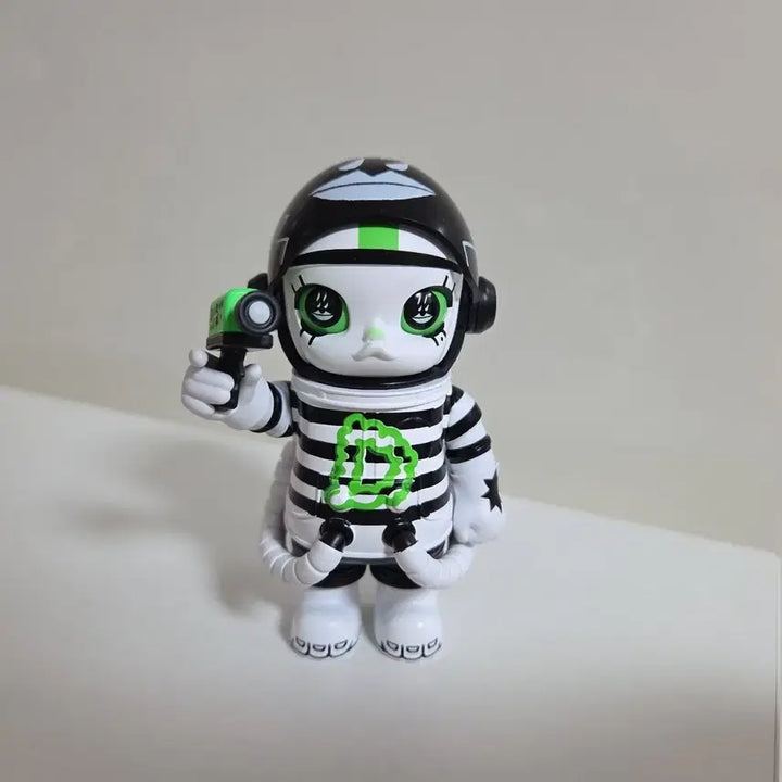 [BUNJANG] Pop Mart Molly Figure / 팝마트 몰리 피규어