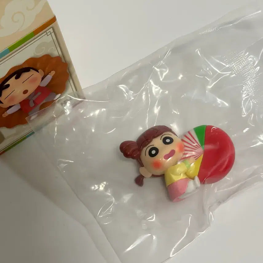 [BUNJANG] Shin-chan Yurin Han &amp; Gwa Figure / 짱구 유리 한과 피규어