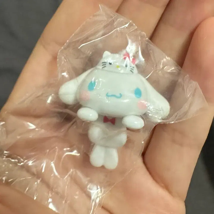 [BUNJANG] Sanrio Pucconoru Mascot Hyper Cinnamoroll Figure / 산리오 표코노루 마스코트 히퍼 시나모롤 피규어