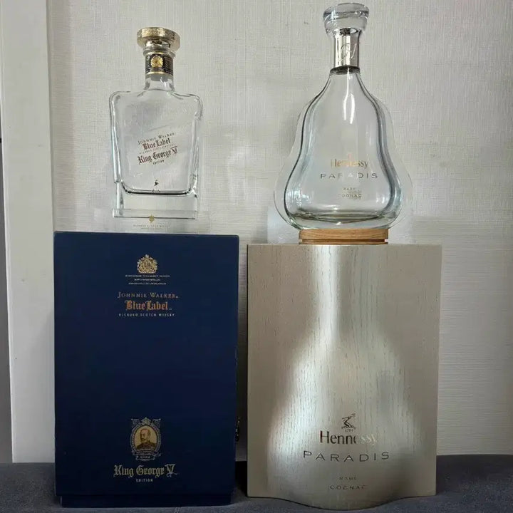 [BUNJANG] Johnnie Walker King George V &amp; Hennessy Paradis Empty Bottles with Cases / 조니워커 킹조지5세 헤네시 파라디스 위스키 공병