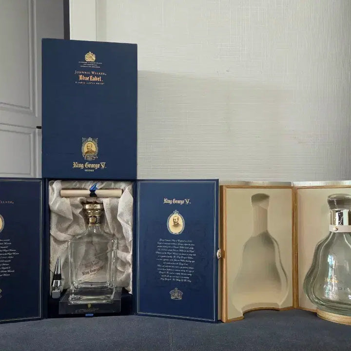 [BUNJANG] Johnnie Walker King George V &amp; Hennessy Paradis Empty Bottles with Cases / 조니워커 킹조지5세 헤네시 파라디스 위스키 공병