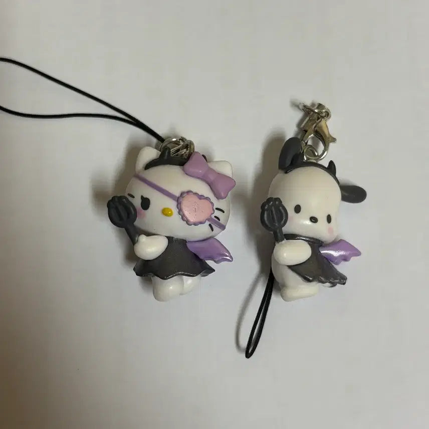 [BUNJANG] Sanrio Devil Swing Gacha Keychain Hello Kitty &amp; Pochacco Bundle Set / 산리오 악마 스윙 가챠 키링 헬로키티 포챠코 일괄