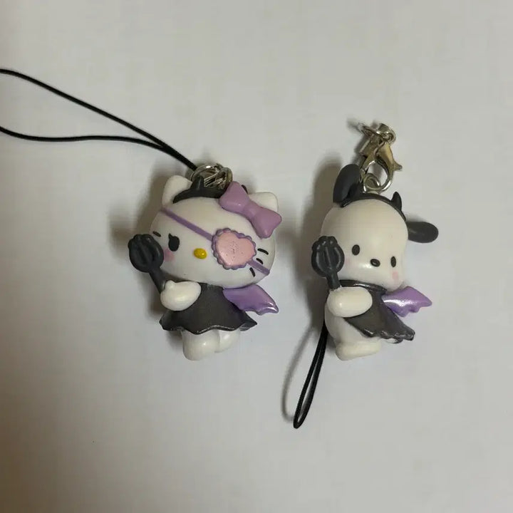 [BUNJANG] Sanrio Devil Swing Gacha Keychain Hello Kitty &amp; Pochacco Bundle Set / 산리오 악마 스윙 가챠 키링 헬로키티 포챠코 일괄