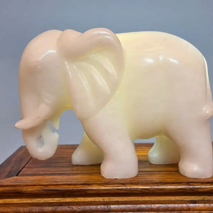 [BUNJANG] Jade Elephant Sculpture Stone / 26092101 좋은 기운을 내뿜는 영롱한 옥 코끼리 조각 광물 수석 팝니다