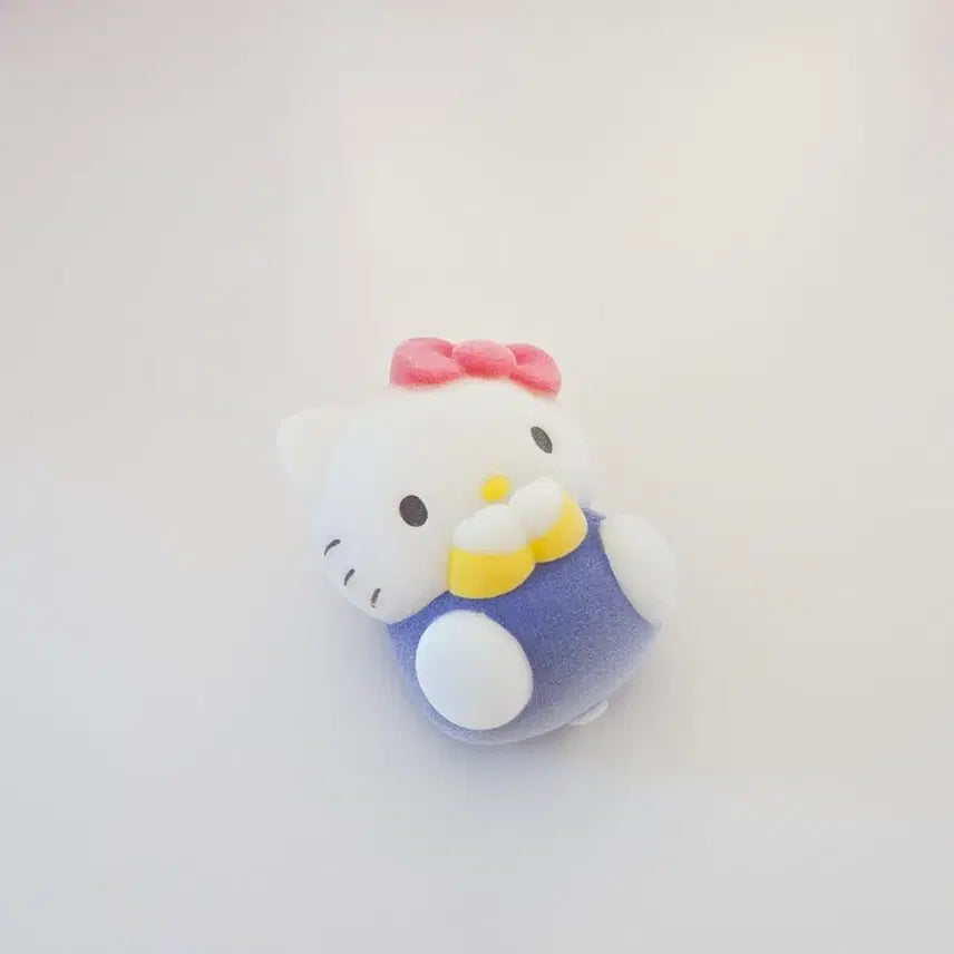 [BUNJANG] Hello Kitty Fuwa Fuwa Fluffy Figure / 헬로키티 후와후와 플로키 피규어