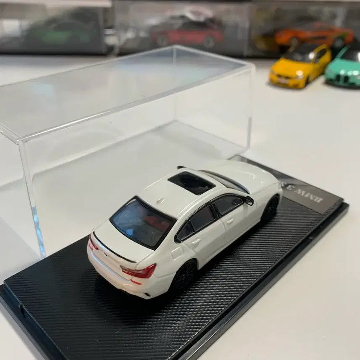 [BUNJANG] BMW G20 3 Series 1:64 Scale Diecast Model / BMW g20 3시리즈 1:64 스케일 판매합니다(케이스 포함)