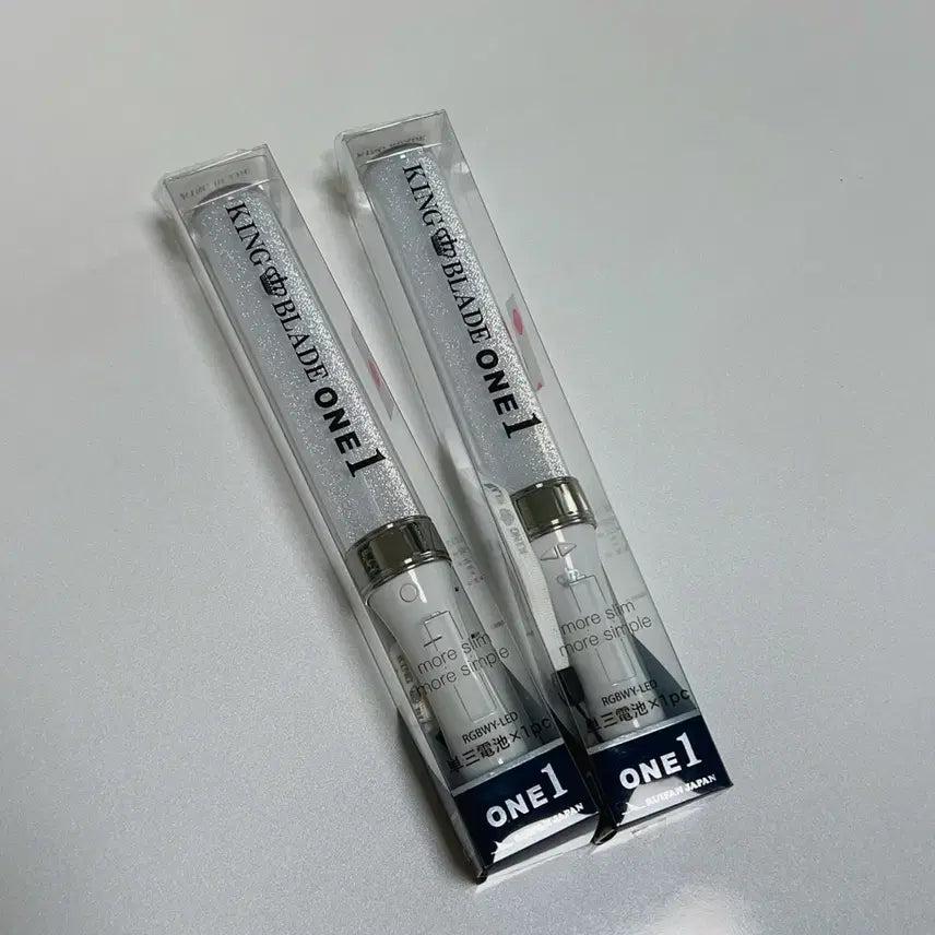 [BUNJANG] King Blade ONE Concert Lightstick Bundle Set (2 pcs) / 킹블레이드 원 콘서트 응원봉 2개 일괄