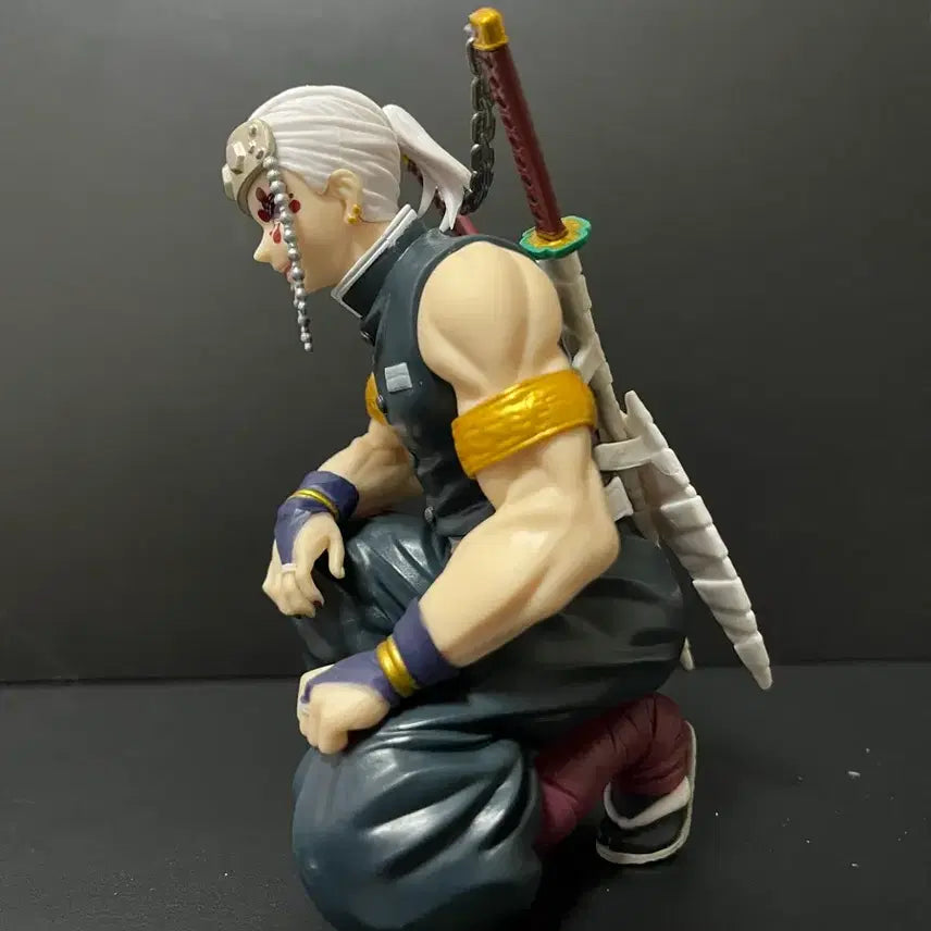 [BUNJANG] Demon Slayer Tengen Uzui Figure / 개봉품 귀멸의칼날 텐겐 피규어 우즈이 텐겐 주합회의