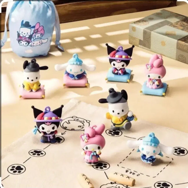 [BUNJANG] Sanrio Characters Mini Figure Set with Pouch / 산리오 캐릭터 미니 피규어 세트 + 파우치 포함