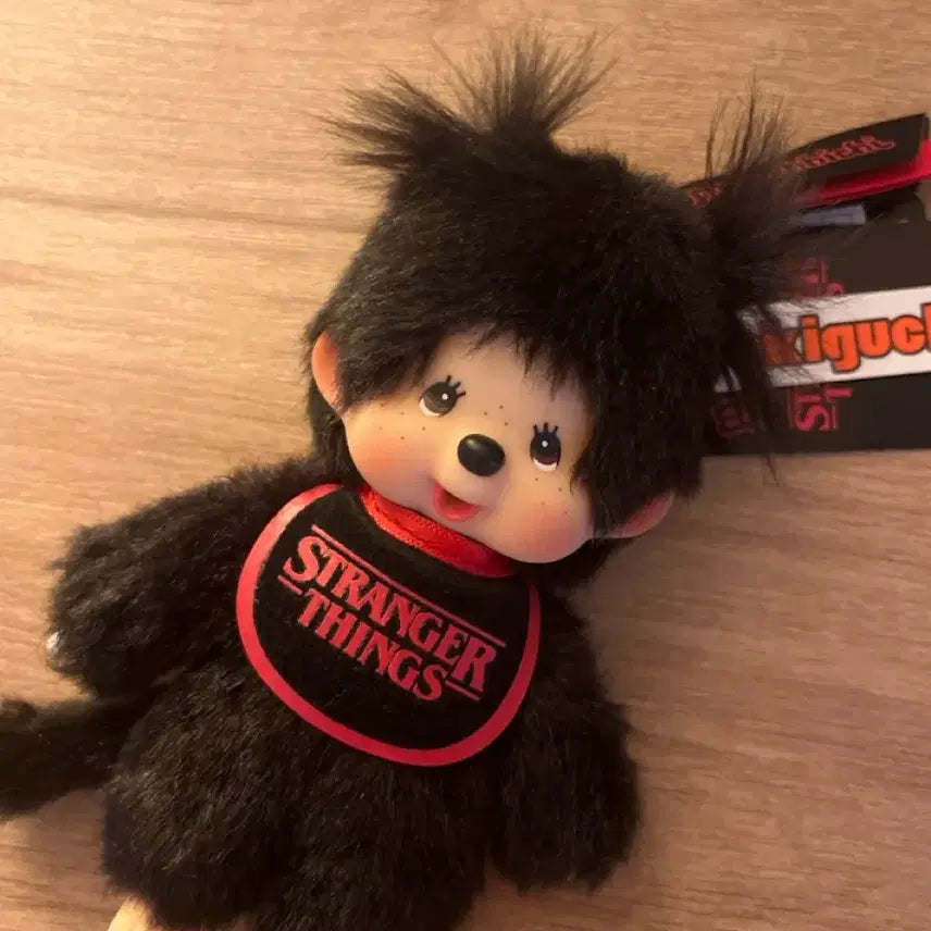 [BUNJANG] Stranger Things Limited Edition Authentic Monchhichi / 정품 한정판 기묘한 이야기 몬치치 판매