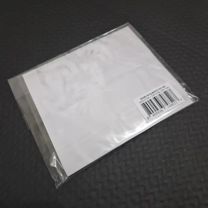 [BUNJANG] PLAVE Mediheal Acrylic Stand / 플레이브 메디힐 아크릴스탠드 미개봉