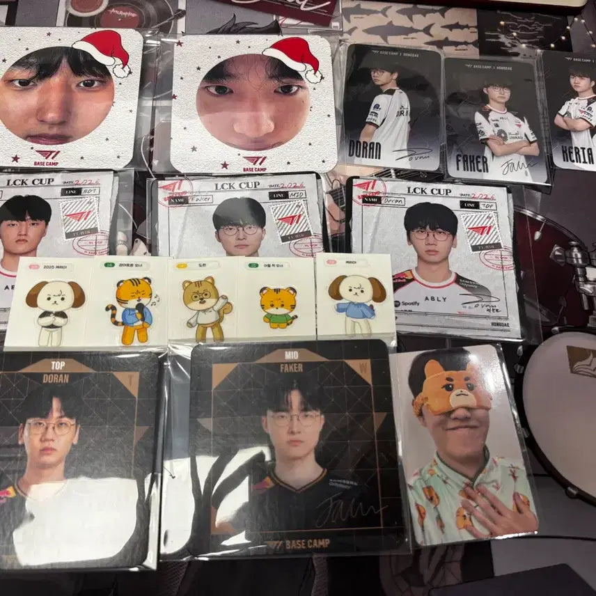 [BUNJANG] T1 Bundle Set Coaster, Petit Seal, Photocard / 티원 지류 굿즈 일괄 (개별x) 코스터, 쁘띠씰, 포카