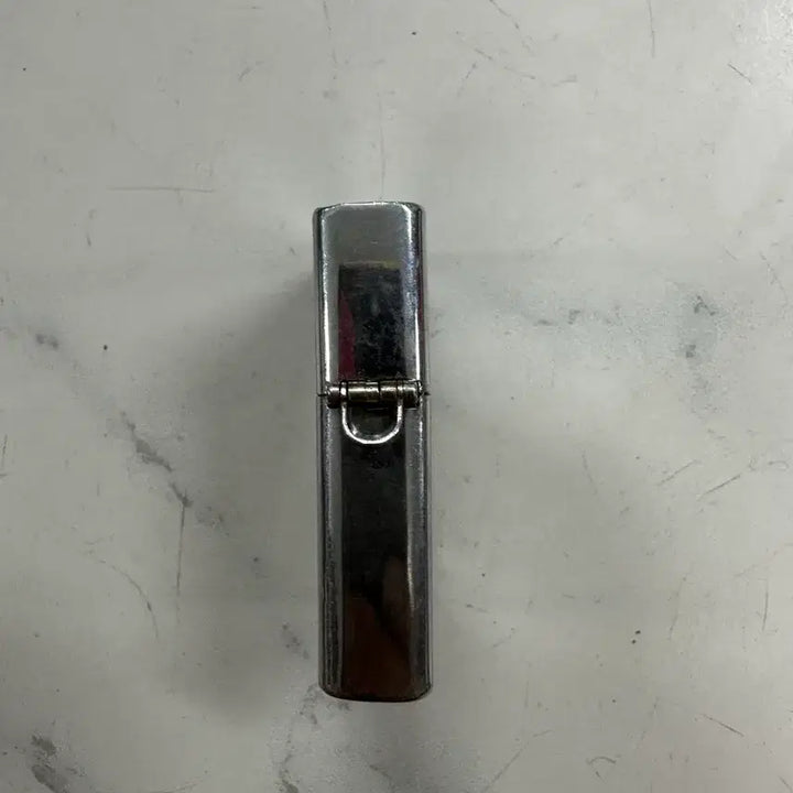 [BUNJANG] VOV Vintage Silver Metal Oil Lighter with Side Chain Loop / 빈티지 VOV 실버 메탈 오일 라이터 정상작동 시티미니멀리즘 측면 체인고리제품 팝니다