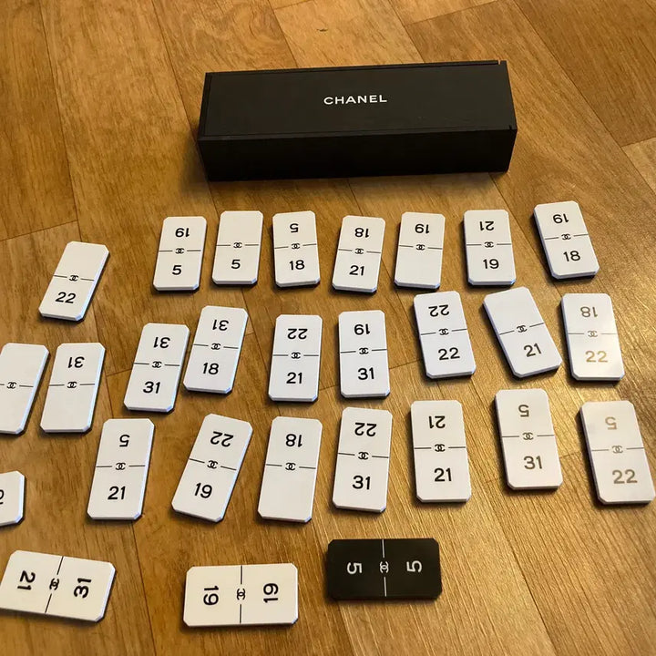[BUNJANG] Chanel VIP Novelty Domino Set / 샤넬 VIP 노벨티 도미노 세트 (Chanel Domino Set)
