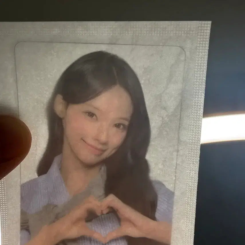 [BUNJANG] RESCENE Wonie CU Bread Photocard / 리센느 원이 CU 빵 포카 포토카드 하트