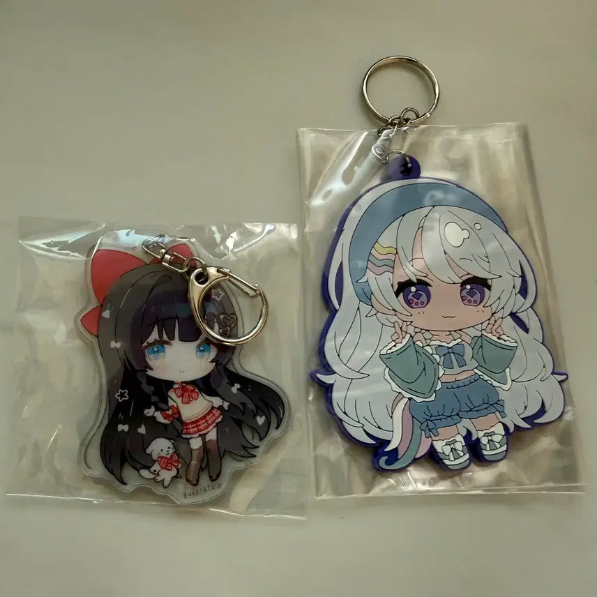 [BUNJANG] StellaLive 2024 Yuni Birthday Rubber Strap Keychain / 스텔라이브 2024 유니 생일 러버스트랩키링