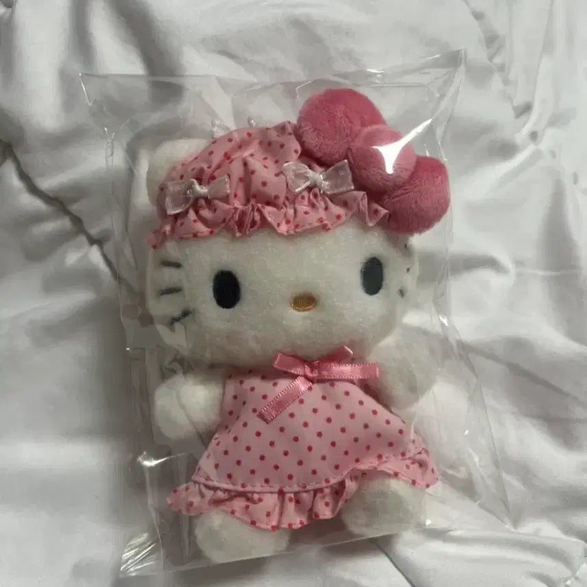 [BUNJANG] Sanrio Hello Kitty Nightcap Mascot Keychain / (택o)키티 나이트캡 마스코트 키링