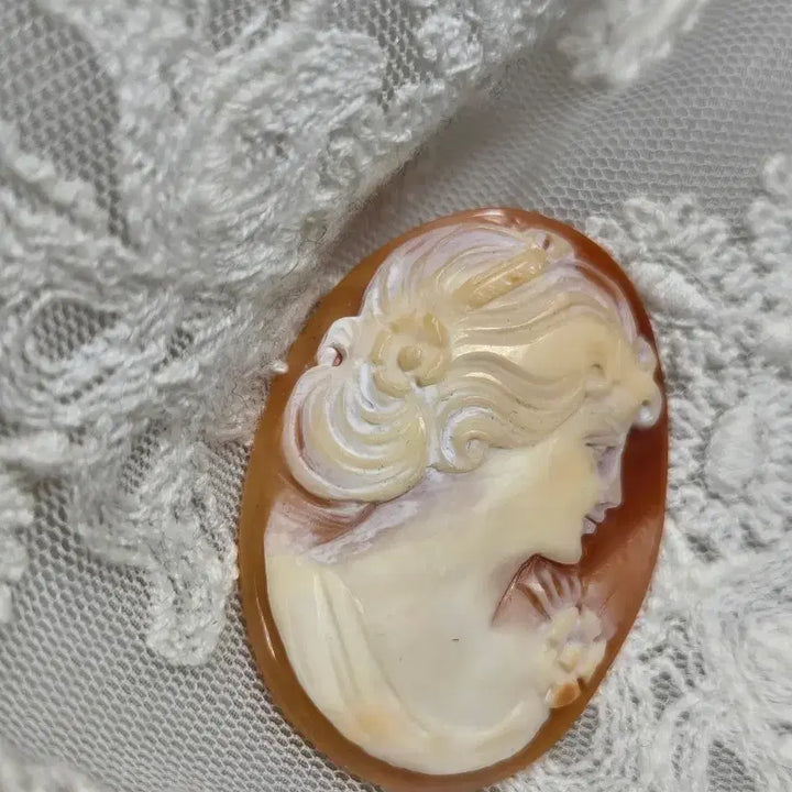 [BUNJANG] Antique English Shell Cameo Brooch/Necklace / 영국 쉘 카메오 쉘까메오