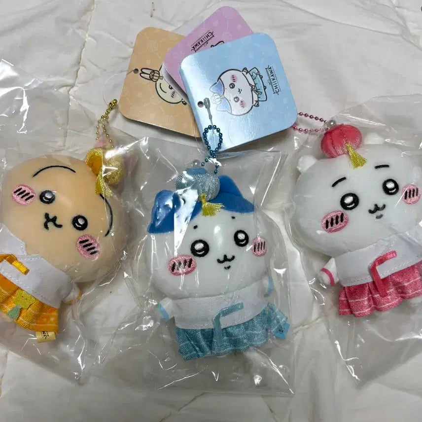 [BUNJANG] Chiikawa Hachiware Usagi Hanbok Mascot 3 Types / 치이카와 하치와레 우사기  한복 마스코트 3종 ( 현매물 )
