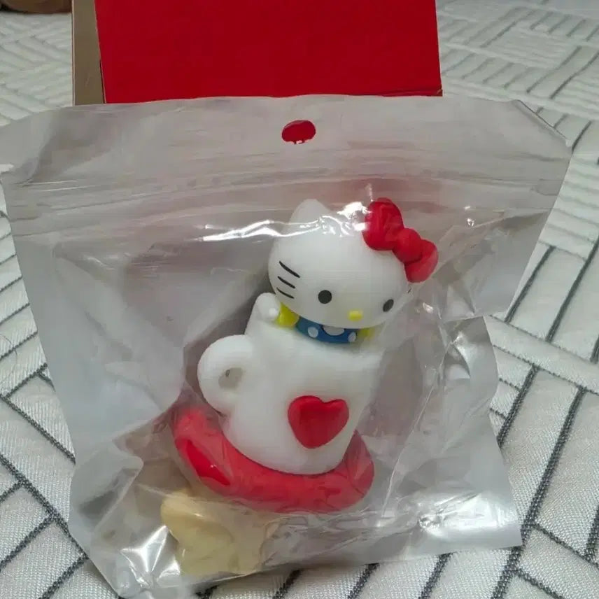 [BUNJANG] Hello Kitty Refrigerator Magnet / 헬로키티 냉장고 마그넷