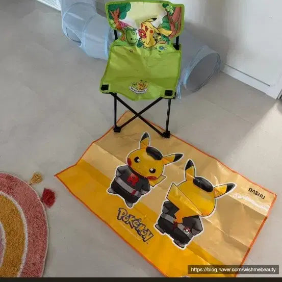 [BUNJANG] Pokemon Pikachu Picnic Mat + Eevee Cooler Bag Set / 포켓몬스터 피카츄 돗자리 + 이브이 보냉백