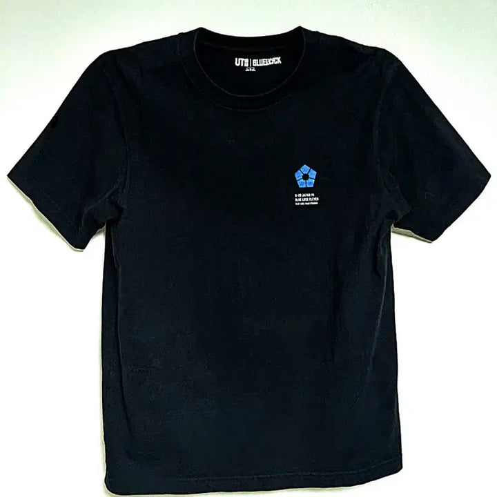 [BUNJANG] Blue Lock x Uniqlo Collaboration T-Shirt (L) / 블루록 유니클로 콜라보 티셔츠 (L) [추석할인] (9월달 까지)