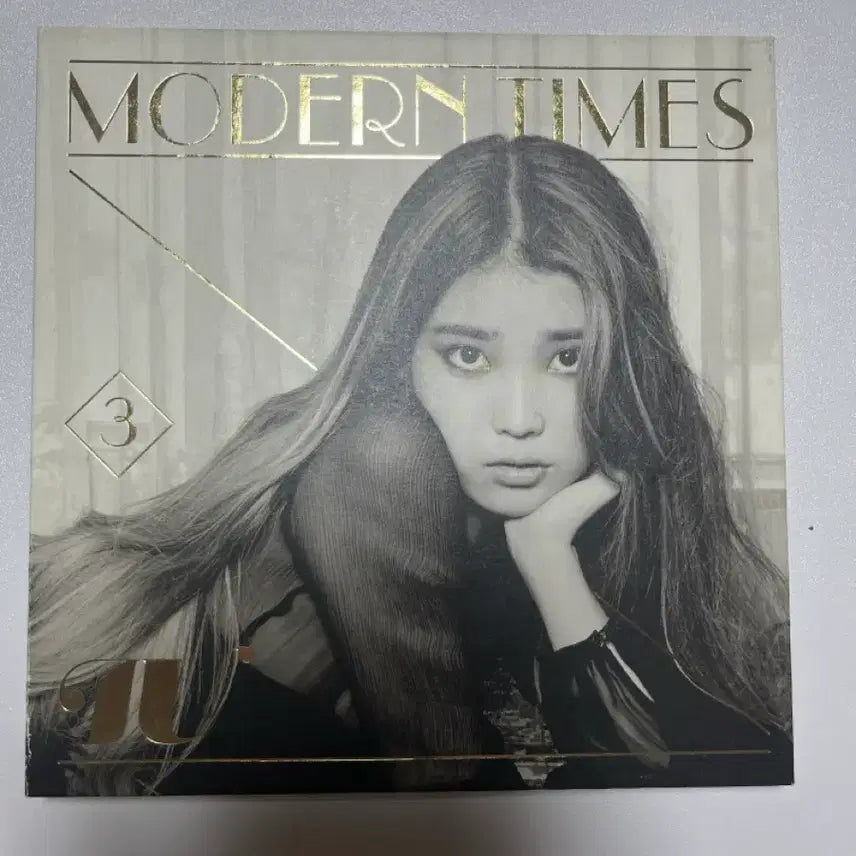 [BUNJANG] IU Modern Times Album / 아이유 MODERN TIMES 앨범