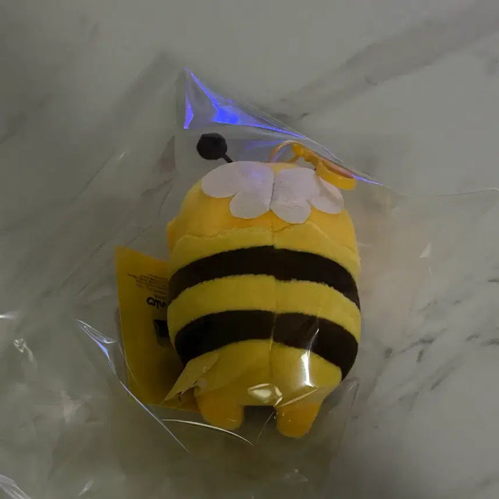 [BUNJANG] Gudetama Honeybee Plush / 구데타마 꿀벌 인형 정품 판매