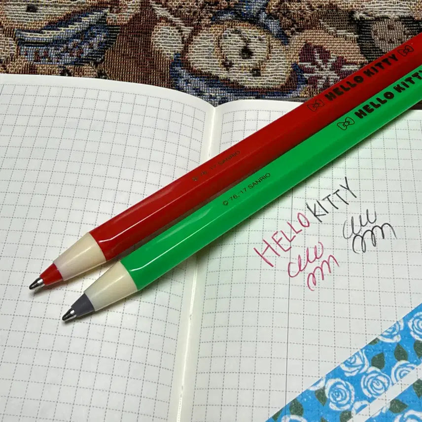 [BUNJANG] 17 Hello Kitty Ballpoint Pen Set (2 Types - Red + Green) / 17헬로키티볼펜 2종세트(레드+그린)