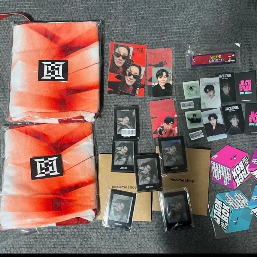 [BUNJANG] BTS J-Hope Concert Album Bundle Set / 방탄 bts 제이홉 j-hope 콘서트 특전 앨범특전  일괄